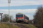 Regionalzug von Neumarkt-Kallham kurz vor der Einfahrt in den Bahnhof Braunau am Inn (05.02.2014)