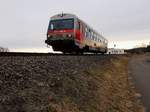 5047 088-9  bei winterlichem Sonnenuntergang als R3481 am Weg zum nächsten Stop; Bhf.