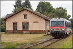 Bereits am Heimweg verlässt 5047.035 den Bahnhof Bad Radkersburg am alten Heizhaus vorbei.