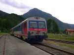 Salzkammergut 2009 - Mit genau null Fahrgsten erreicht am Mittag des 02.06.2009 der R 3211 von Wels seinen Endbahnhof Grnau im Almtal.