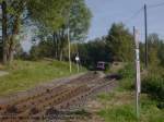 5047-061 fhrt in Aigen ein. Hier endet die Mhlkreisbahn (bekanntlich), und auer diesem Wagen habe ich nur Desiros gesehen. Bald wird der 5047 wahrscheinlich Nostalgiefahrzeug sein - und schner als der Railjet ist er heute schon, und mit besseren Sitzen versehen, von deren jedem man normal aus dem Fenster schauen kann... Ende September 2010 kHds