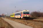 Die beiden GySEV/Raaberbahn Dieseltriebwagen 247 504 (ex BB 5047 020) und 247 509 (ex BB 5047 100) fahren gemeinsam als Zug 9824 nach Zalaszentivn. Szombathely, 01.02.2012