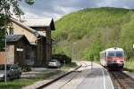 BB 5047 045-9 wendet am 27.April 2014 im Bf. Schrambach von R 6746 auf R6749.