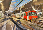 5047 078-0 und 5047 097-0 halten als REX 5822 (Braunau am Inn - Salzburg Taxham Europark) in Salzburger Hbf.