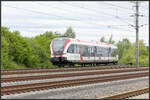 VT63.01 erreicht an diesem eher trüben 17.Mai 2023 den Bahnhof Wettmanstätten .