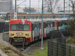 Graz. Der schon lange abgestellte TW 5070 003 steht hier am 15.12.2020 kurz vor dem Grazer Hauptbahnhof abgestellt.
