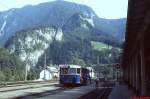 Nach der Ankunft in Hieflau verlassen die Fahrgäste den gerade aus Eisenerz eingetroffenen 5081 (August 1980)