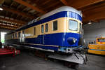 Ein Triebwagen der Baureihe 5144 befindet sich in der Aufarbeitung im Lokpark Ampflwang.