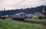 5146 207-5 verläßt im Juli 1991 den Bahnhof Lavamünd