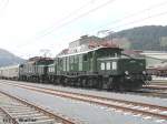 Sonderzug des Verein 1020 042-6 bei einem Zwischenhalt mit den 
beiden 1020 am 07.06.03.Die Zuggarnitur besteht aus ex.SNCF INOX 
Wagen des ehemaligen franz�sischen Luxuszuges  Mistral 