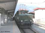 Der Sonderzug erh�lt in Innsbruck Vorspann von der �BB Schwesterlok 1020.44 am 07.06.03