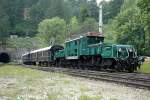1100 102 mit f�hrt mit dem Majestic Imperial in den Bahnhof Semmering ein am 12.6.2005