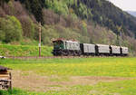 Am 13. und 14. Mai 2005 fand im Ennstal die Veranstaltung  Bahnklassik Ennstal  statt. Die Aufnahme entstand am 14.05. zwischen Schladming und Lietzen. Hier ein Sonderzug mit der ÖBB-Lok 1245.05.