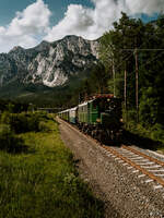 NBiK 1245.05 ist hier nahe Arnoldstein mit dem allj�hrlichen Sonderzug zum Gailtaler Speckfest wieder am Heimweg nach Weizelsdorf.
 
Zug: EZ 14439
Laufweg: Hermagor ➤ Arnoldstein ➤ Villach Hbf ➤ Feldkirchen in K�rnten ➤ St. Veit a. d. Glan ➤ Klagenfurt Hbf ➤ Weizelsdorf