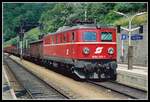 1010 001 mit Güterzug in Bruck an der Mur am 22.07.1998.