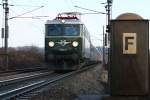 Noch einmal 1010.10 mit Sonderzug D16713 unterwegs nach Salzburg, aufgenommen am 2. 12. 2007 zwischen Leonding und Pasching.