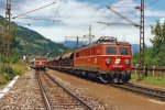 1010.019 mit Tadds-GAG berholt 1042.618 mit LGAG im Bhf.St.Johann/P. im Sommer 1988