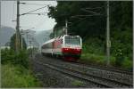 E-Lok 1014 010 fhrt mit Erlebniszug 1838  Wiener Alpen  von Mrzzuschlag nach Wien Meidling.
Gloggnitz 1.6.2008