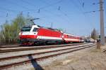 1014 002 schiebt am 08.04.2009 ihren Wendezug nach Wien Sdbahnhof/Ostseite, hier bei der Einfahrt in Neusiedl am See. 