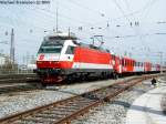 1014 001-0 am 14.April 2003 mit einem regionalzug bei der Einfahrt in den Bahnhof Meidling