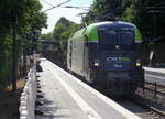 1016 016  CAT  kommt mit einem Güterzug aus Belgien nach Österreich und kommt aus Richtung Aachen-West,Aachen-Schanz,Aachen-Hbf,Aachen-Rothe-Erde und fährt durch Aachen-Eilendorf in