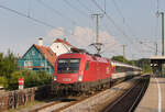 1016 018 mit IC Zürich-Stuttgart am 22.07.2021 in Stuttgart-Rohr.
