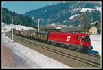 1016 031 mit Güterzug bei Wald am Schoberpass am 26.03.2003.
