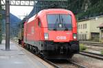 1016 016 zusammen mit der Verschublok im italienischen Bereich des Bahnhofs Brenner/Brennero am 3.9.2014