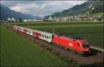 1016 010 ist mit dem REX 1510 von Schwarzach St.Veit nach Innsbruck Hbf unterwegs. (08.07.2008)
