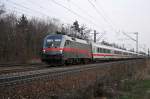 1016 035 mit dem an diesem Tag sehr langen EC 64 am 05.04.2009 in Haar (bei Mnchen).
