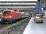 Wer ist wohl schneller? 1016 029-9 mit EC 69 nach Wien Westbhf.