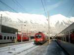 1016 046-3 bei der Ausfahrt aus Innsbruck Hbf am Vormittag des 5.1.2006