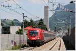 Teleaufnahme dieser 1016, unterwegs auf der  Salzburger S-Bahn Stammstrecke  in Richtung Weiwurstmetropole.