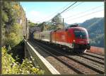 1016 044 berquert am 8.10.2006 mit dem OIC 535  Stadtgalerie Klagenfurt  von Wien nach Villach das Viadukt ber die Krausel Klause.