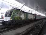 1016 023-4  Green Points  mit IC 645 (Salzburg Hbf - Wien Westbahnhof) kurz vor der Abfahrt in Salzburg Hbf, 5.1.2015