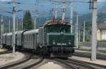 1020 042 fhrt am 23.08.08 mit einem Sonderzug aus Kitzbhel in den Bahnhof Wrgl ein