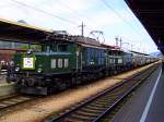 1020 042 und 044 sind heute den ganzen Tag am Arlberg mit Sonderzgen unterwegs ( gewesen ). Jubilum 125 Jahre Arlbergbahn am 13.6.2009.

Lg