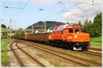 1020 037 fährt mit dem  Planstrom  Sdz 95696 (Plan 47542) auf der Summerauerbahn von Linz-Stahlwerke nach Summerau. 
St.Georgen a.d.Gusen 9.8.2010