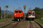 1020 037 und 4010 009 der GEG (sterreichische Gesellschaft fr Eisenbahngeschichte) bei einem Kreuzungsaufenthalt in blarn. 
4.10.2010