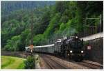 109.13 & 1040.01 auf der Retourfahrt von Mrzzuschlag nach Wien/FJB; SDZ 16238 hier kurz vor Gloggnitz, 13.6.2010.