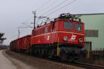 1040 013 mit der Rbe 59013 von Sierndorf (Si) nach Tulln an der Donau (Tu) kurz vor der Einfahrt in den Bahnhof Stockerau (Su); am 12.01.2013