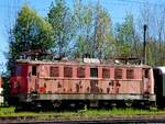 1041 005-8; bzw. ich bin so verschossen in deine Sommersprossen, Nein es sind doch nur ein paar Rostflecken; Bhf.Timelkam; 260501
