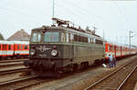 Klagenfurt (1983): E-Lok der ÖBB-Baureihe 1042 