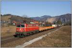 1042.032 in schner Altlack-Lackierung ist mit dem DG 55703 von Wien Zvbf nach Graz Vbf unterwegs und konnte in Stbing, rund 15 Kilometer vor ihrem Zugendbahnhof, aufgenommen werden.