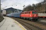 Mit einem Sonderzug ist am 20.03.2008 die 1042 013 durch Bruck/Mur unterwegs.