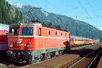 05.Mai 1990 Im Bahnhof Mallnitz : Lok ÖBB 1044 063 wartet auf den nächsten Einsatz
