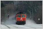 Das erste Objekt der Begierde gestern am 17.11.2007 war 1044 120 welche den OIC 642  Hotel Ibis  von Wien West nach Salzburg bespannte.