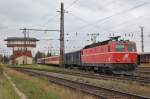 EZ 5921  Donau  am 13.10.2007 gezogen  von der 1044 120 fhrt in den Welser Hbf ein.