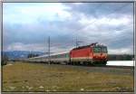 E-Lok 1044 092 fhrt mit EC 32 Allegro Stradivari von Venedig nach Wien.
12.1.2008