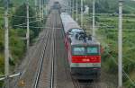 1044 019 mit Eurocity 159  Croatia , unterwegs von Wien Suedbahnhof nach Zagreb, fotografiert am 09.08.2008 zwischen Gumpoldskirchen und Pfaffstaetten in Niederoesterreich.